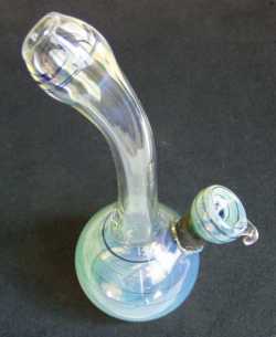 --color-changing-water-bong321.jpeg